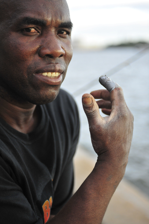 2010-06-17 - Christian from Barbados - Fishing at Battery Park