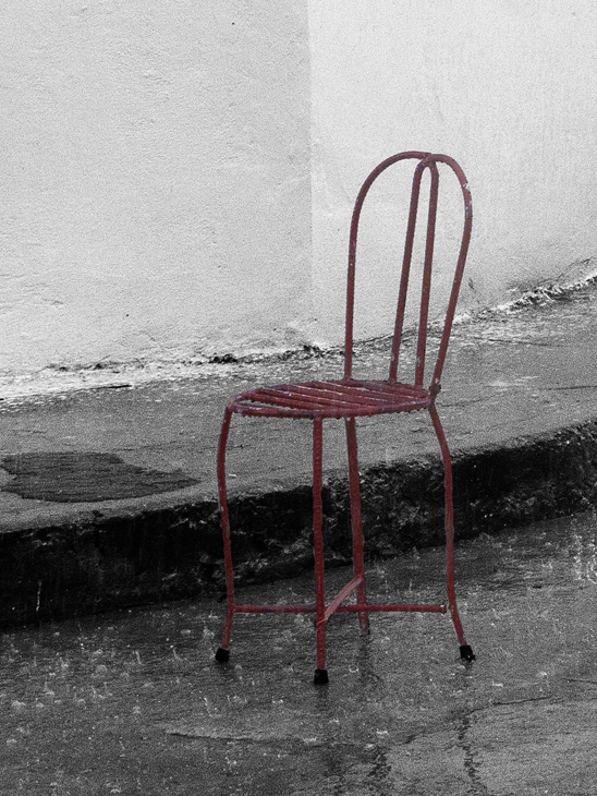 2011-12-02 - Havana Daytime - Red Chair in Rain Storm - Regla